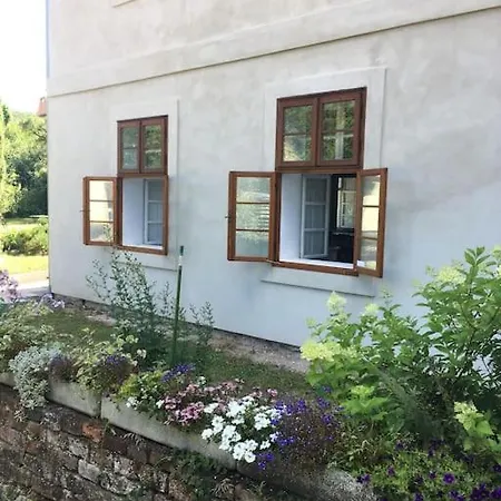 Kamenny Dum S Vyhledem Na Zamek 20Km Od Prahy Apartment Nizbor Exterior photo