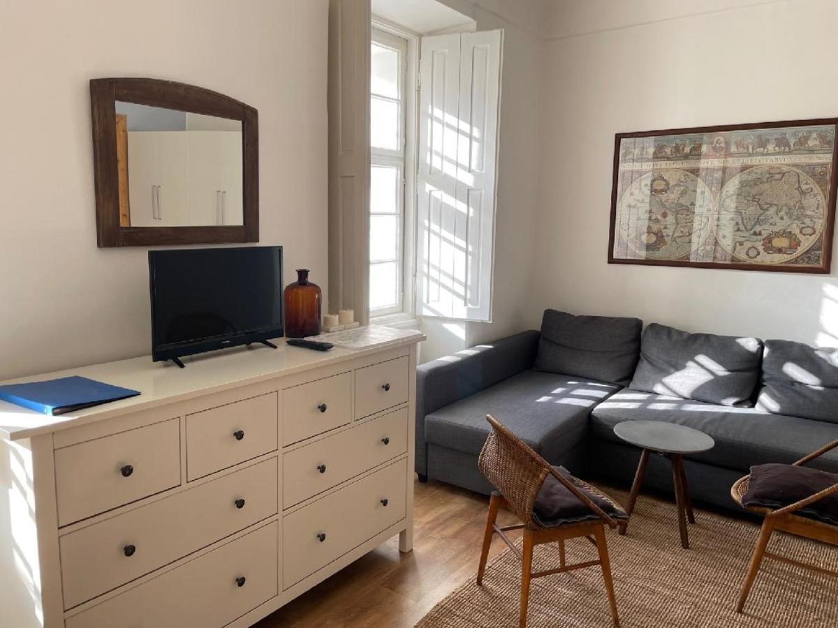 Apartment Kamenny Dum S Vyhledem Na Zamek 20km Od Prahy *